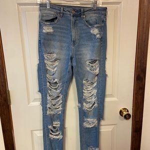 American Eagle Ripped Mom Jean